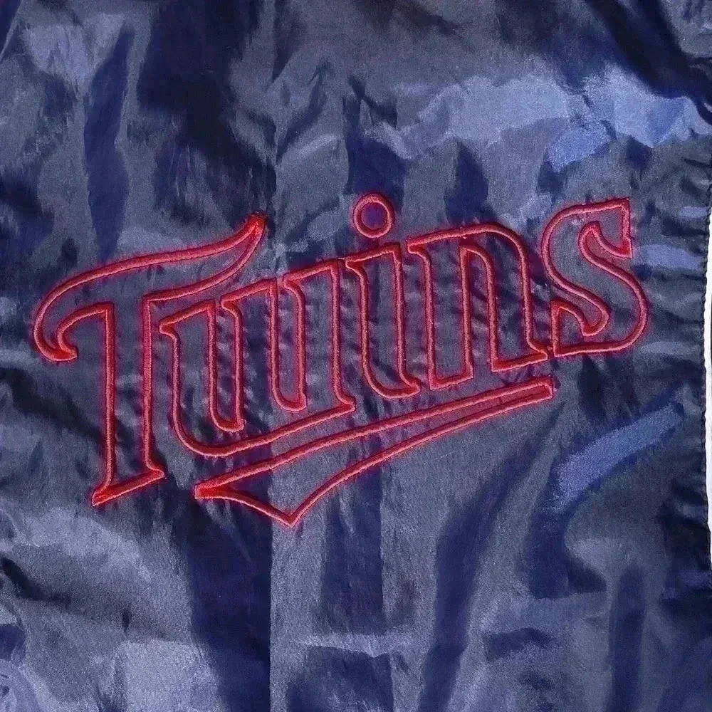 Minnesota Twins baseball pullover size L 16/18, Embroidered logo front/backside - Picture 12 of 12